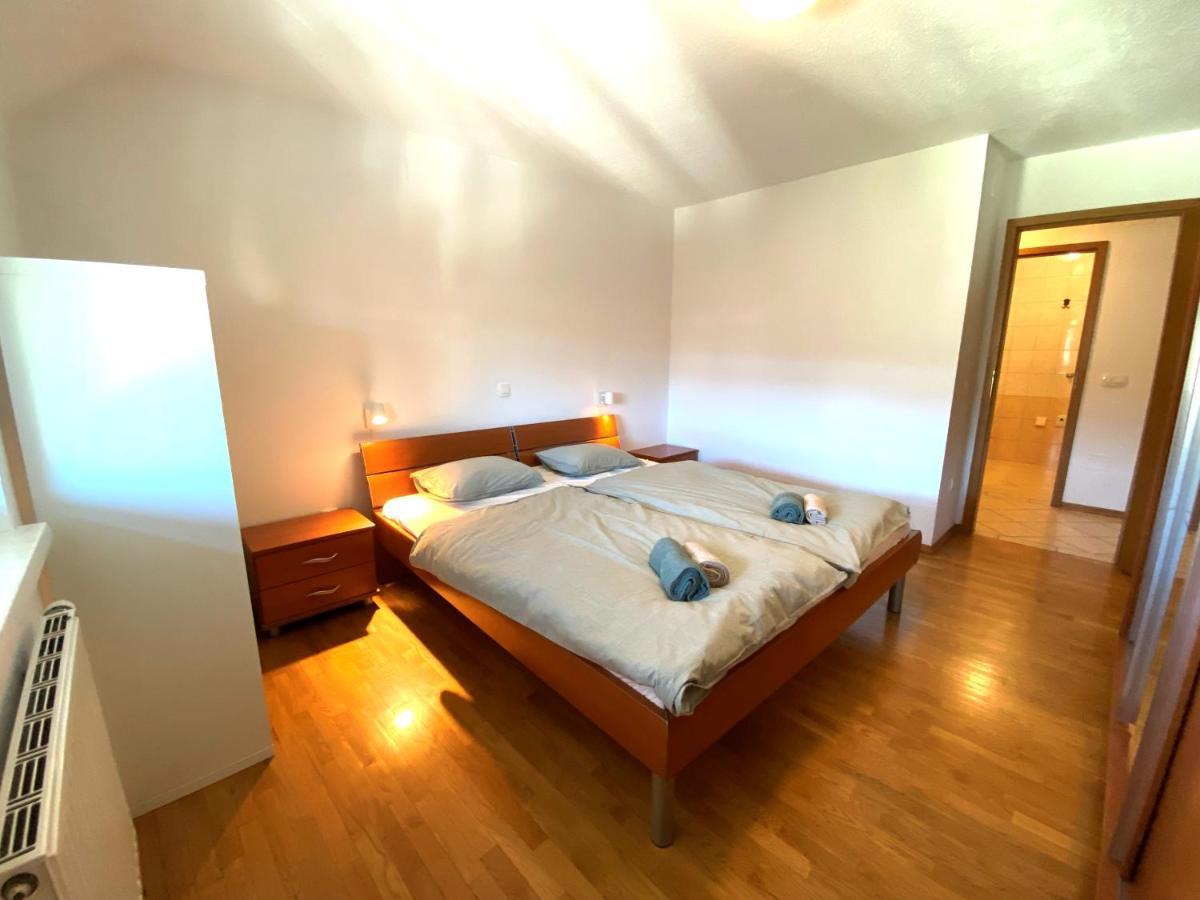 Apartment Above Lake Bled Buitenkant foto