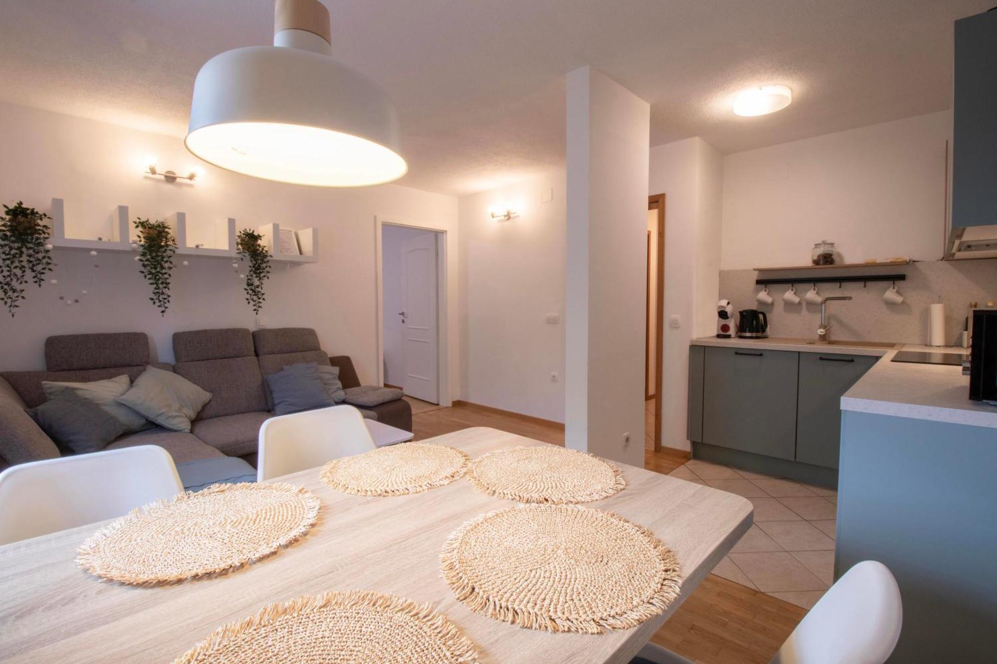 Apartment Above Lake Bled Buitenkant foto